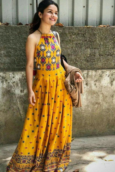 Elegant Off-Shoulder Maxi Dress